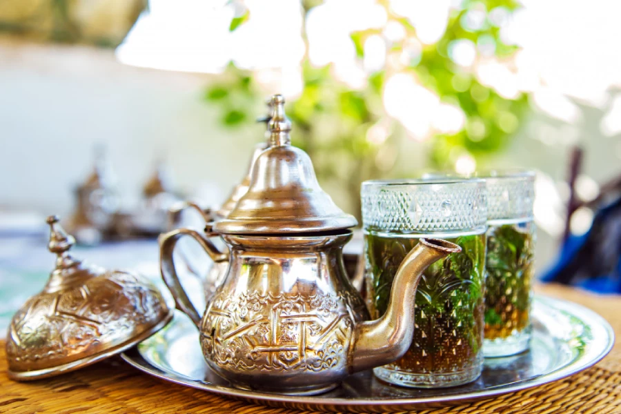 چای نعناع و قهوه تونسی